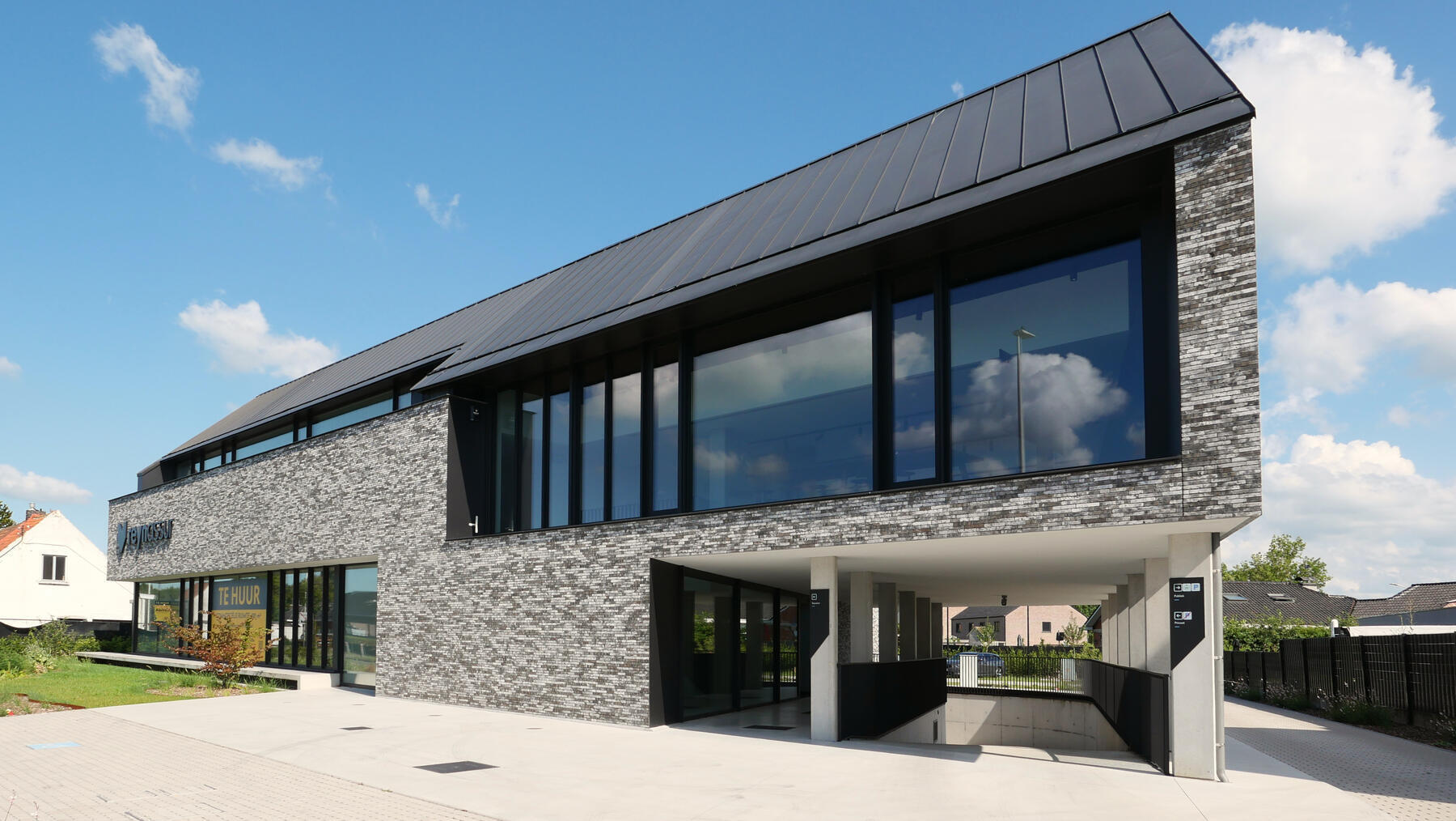 Kantoor met appartementen XL