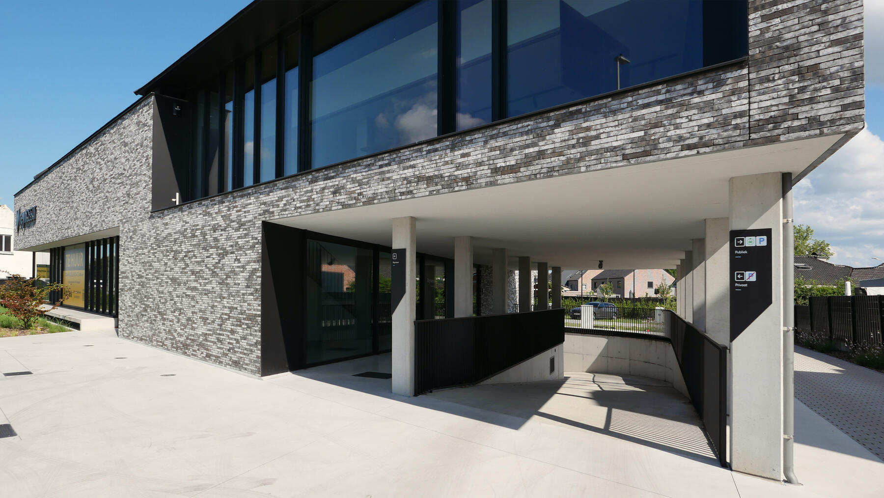 Kantoor met appartementen XL